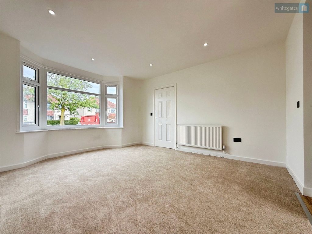 Property photo 2 of 15 Picture No. 09