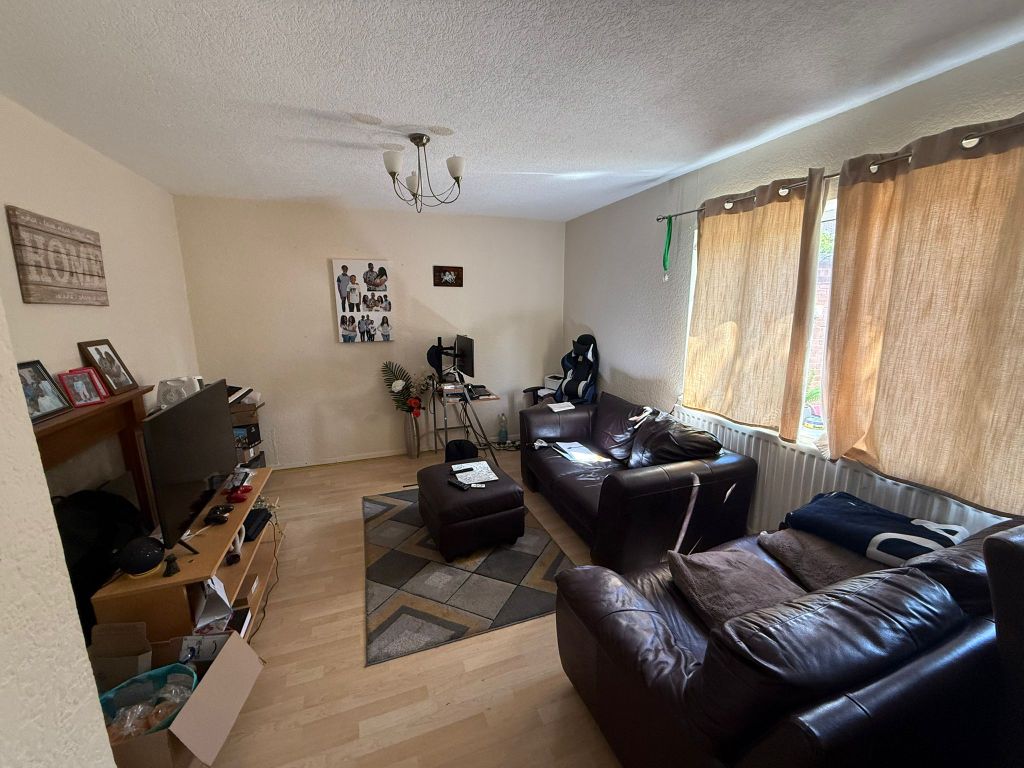 Property photo 3 of 19