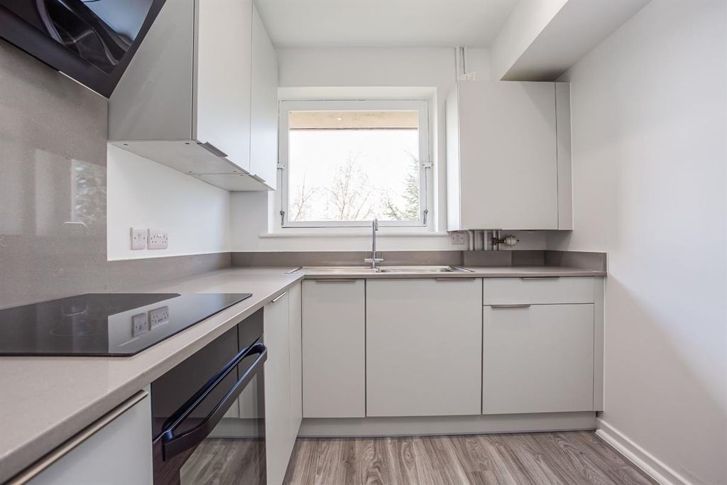 Property photo 1 of 22 Brand New Fitted Kitchen With New Appliances