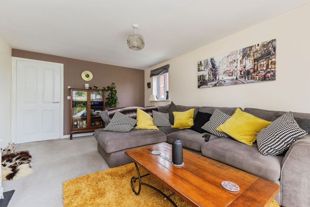 Property photo 3 of 28 Pbox-Img.Jpg
