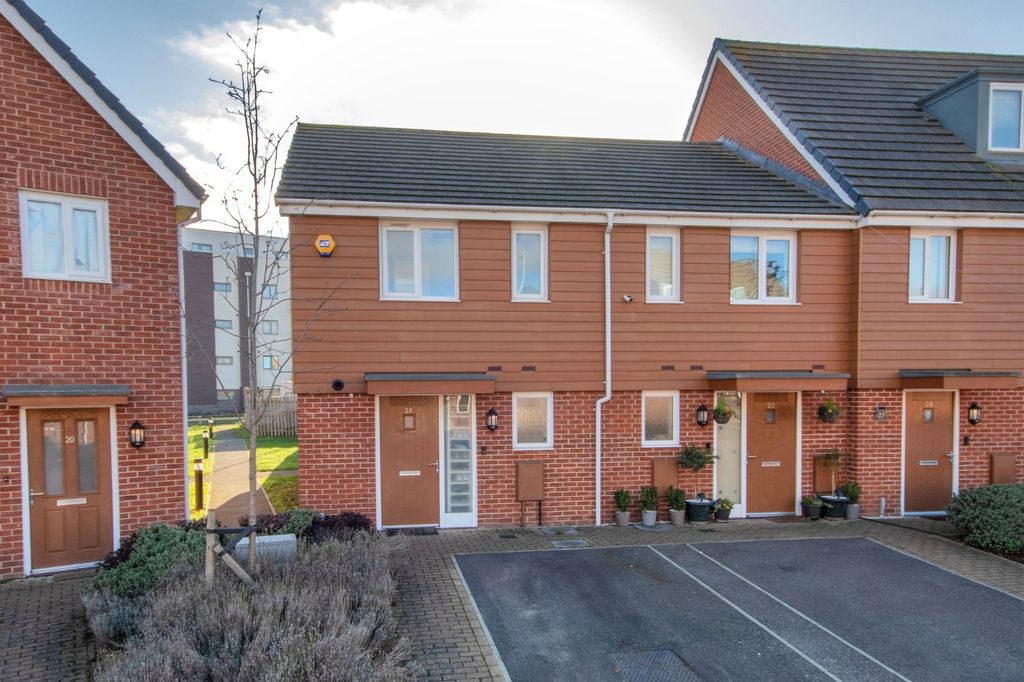 Property photo 1 of 13 External