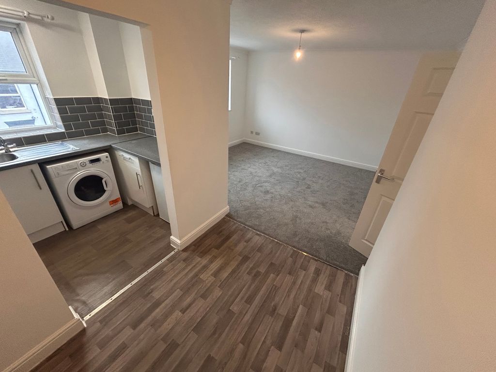 Property photo 3 of 9 Photograph