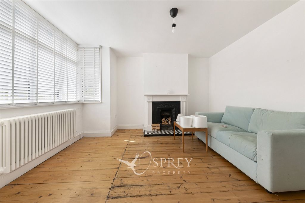Property photo 3 of 16 Picture No. 17