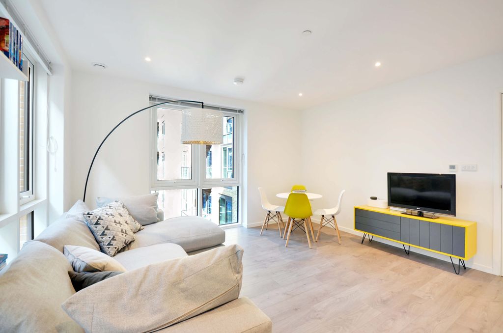 Property photo 3 of 17 Open Plan Lving Area  (3).Jpg