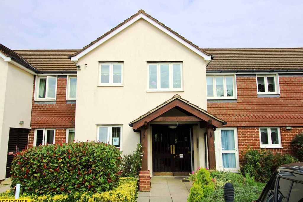 Property photo 2 of 12