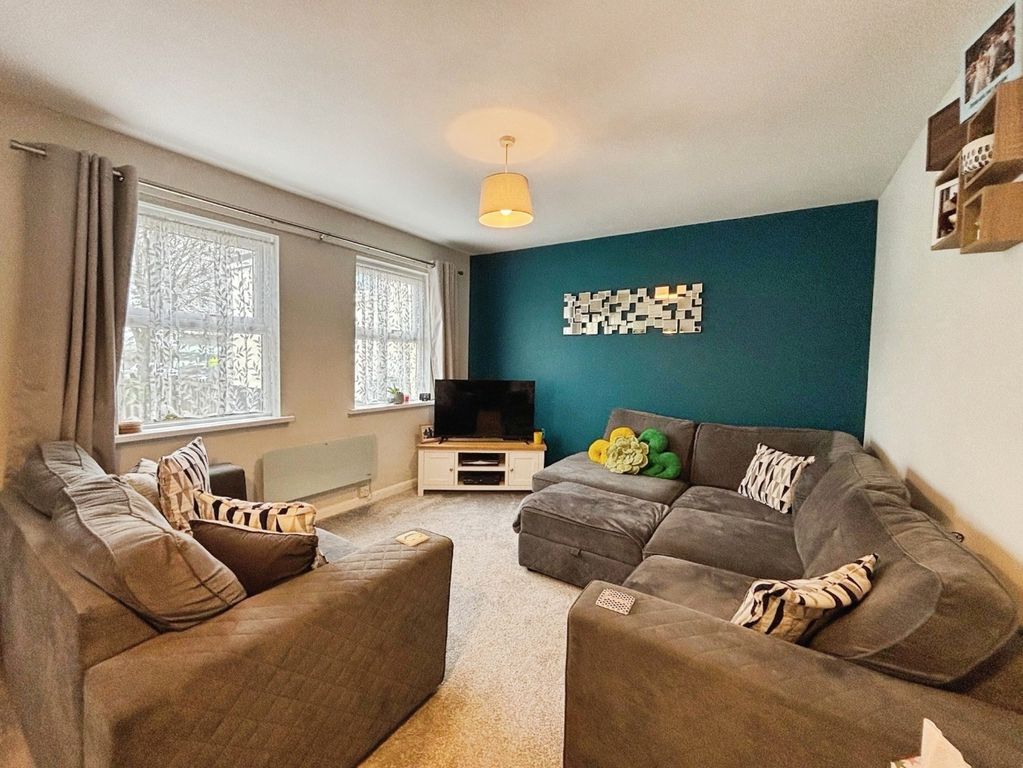 Property photo 2 of 19 5055078