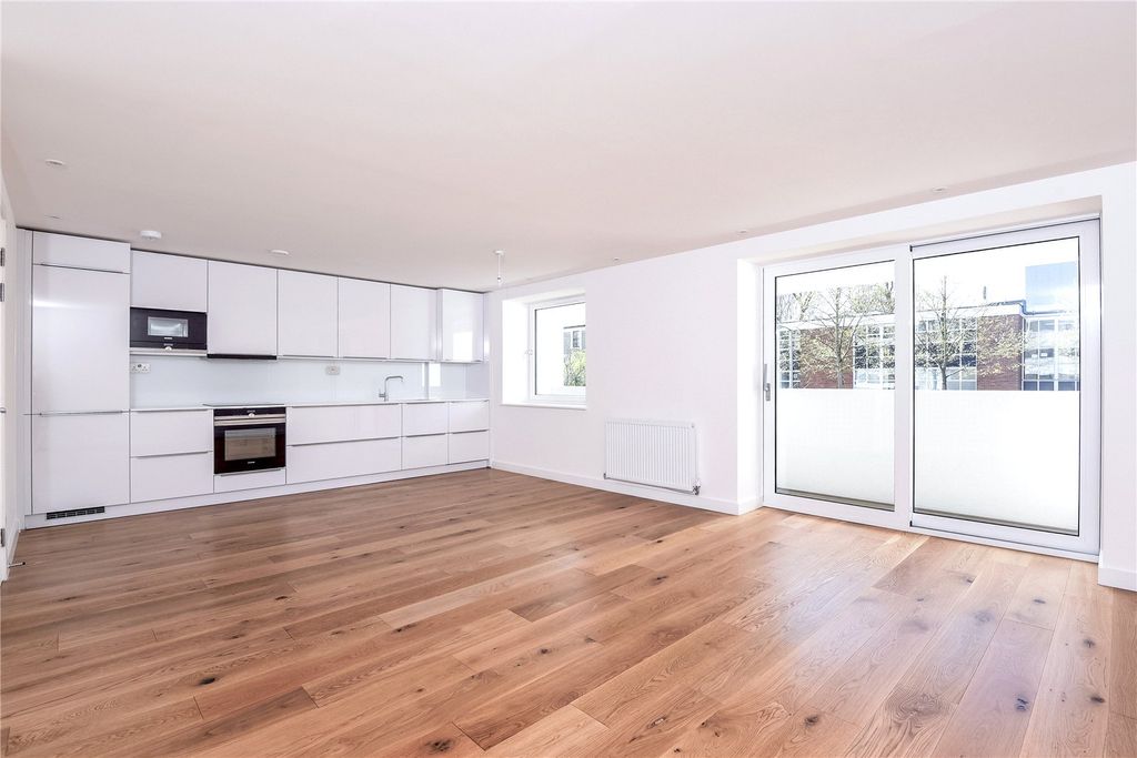 Property photo 2 of 10 Reception