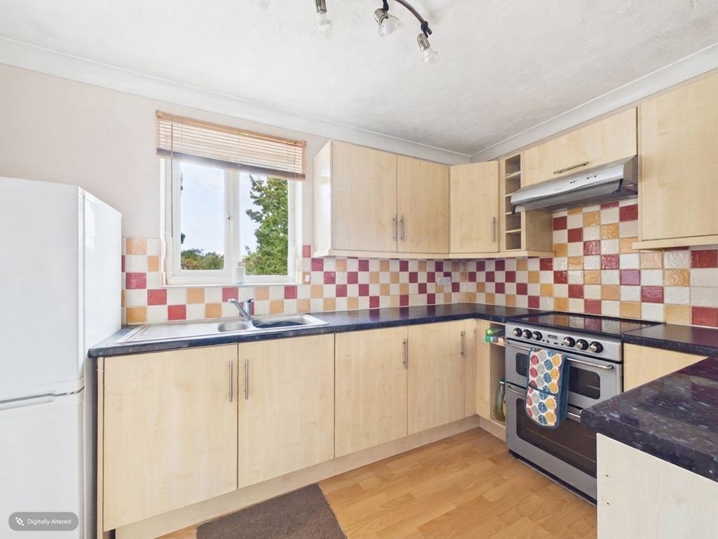 Property photo 1 of 11 Presented By Clinton At Ewemove Bexleyheath And Da
