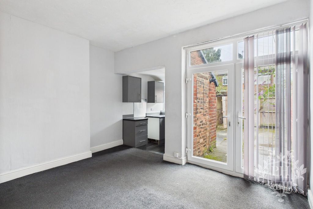 Property photo 3 of 8 Cam01415G0-Pr0456-Still007.Jpg