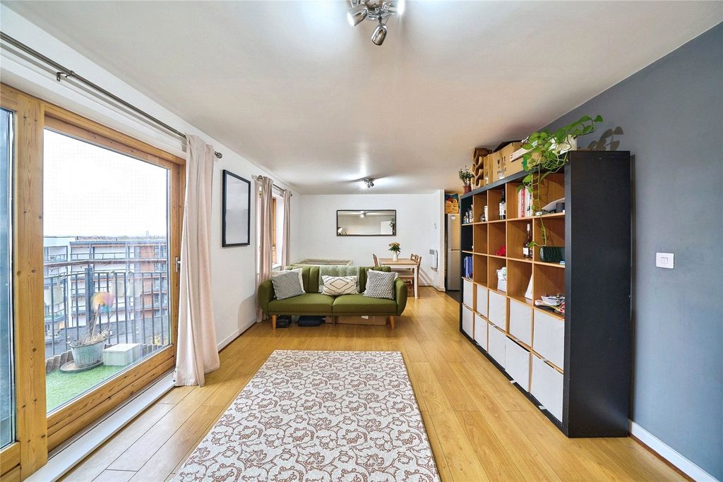 Property photo 3 of 18 Picture No. 05