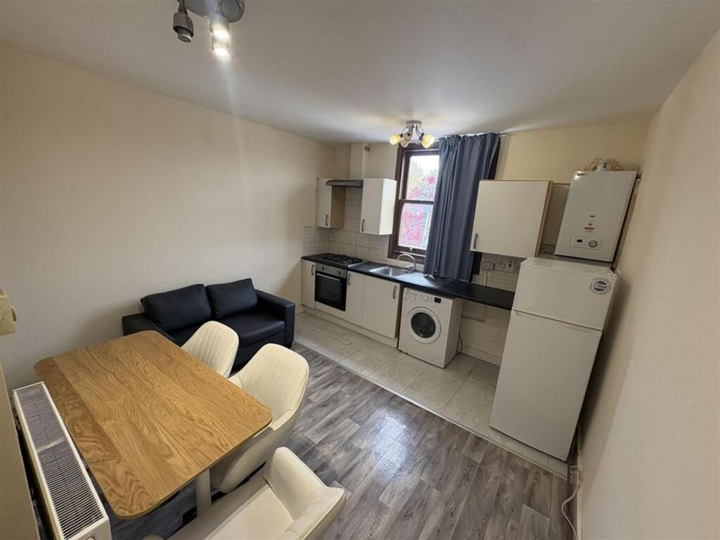 Property photo 1 of 5