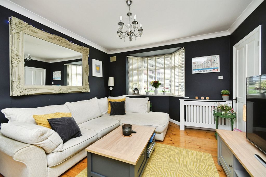 Property photo 2 of 29