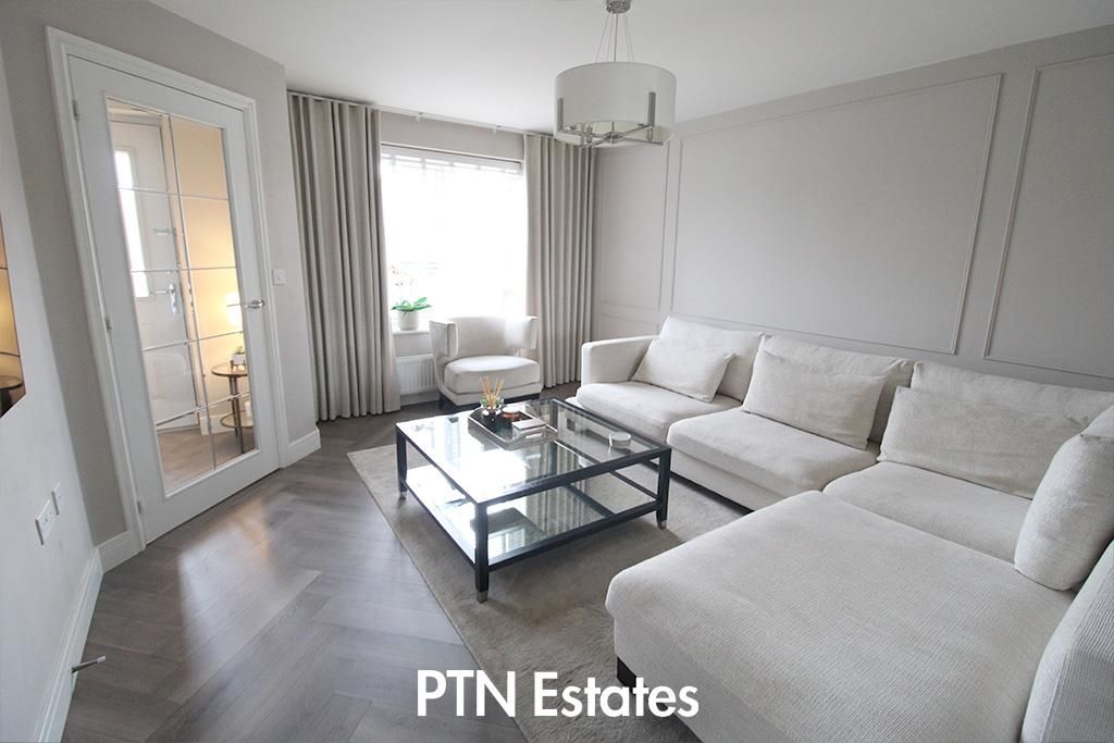 Property photo 2 of 18 Lounge