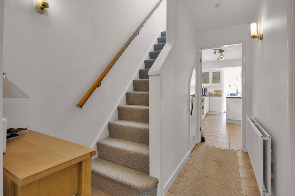 Property photo 2 of 24