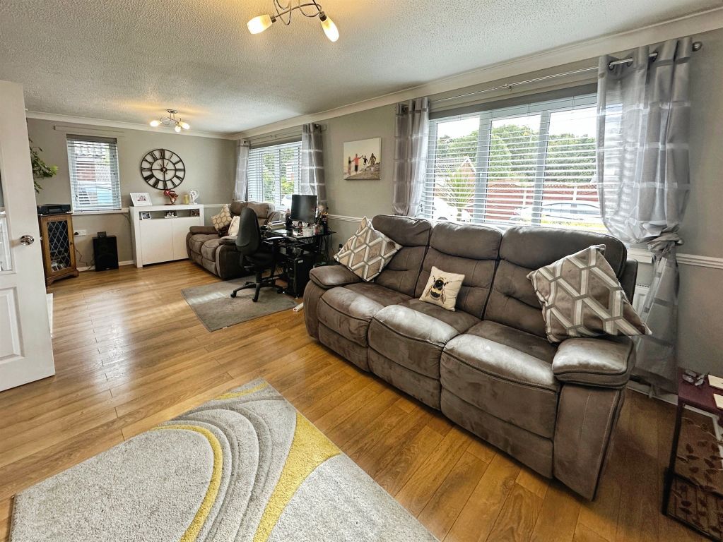 Property photo 3 of 23