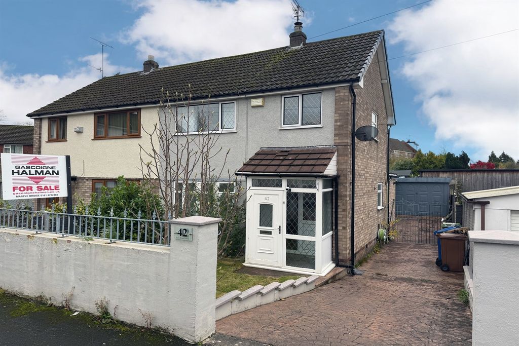 Property photo 1 of 12 (Main)