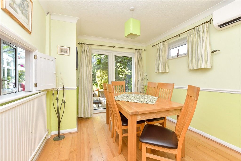 Property photo 3 of 14 Dining Room