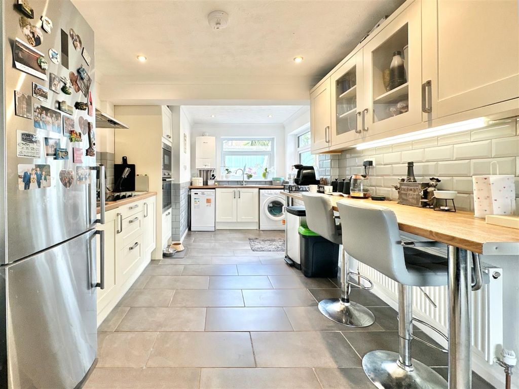Property photo 2 of 18 Kitchen.Jpg