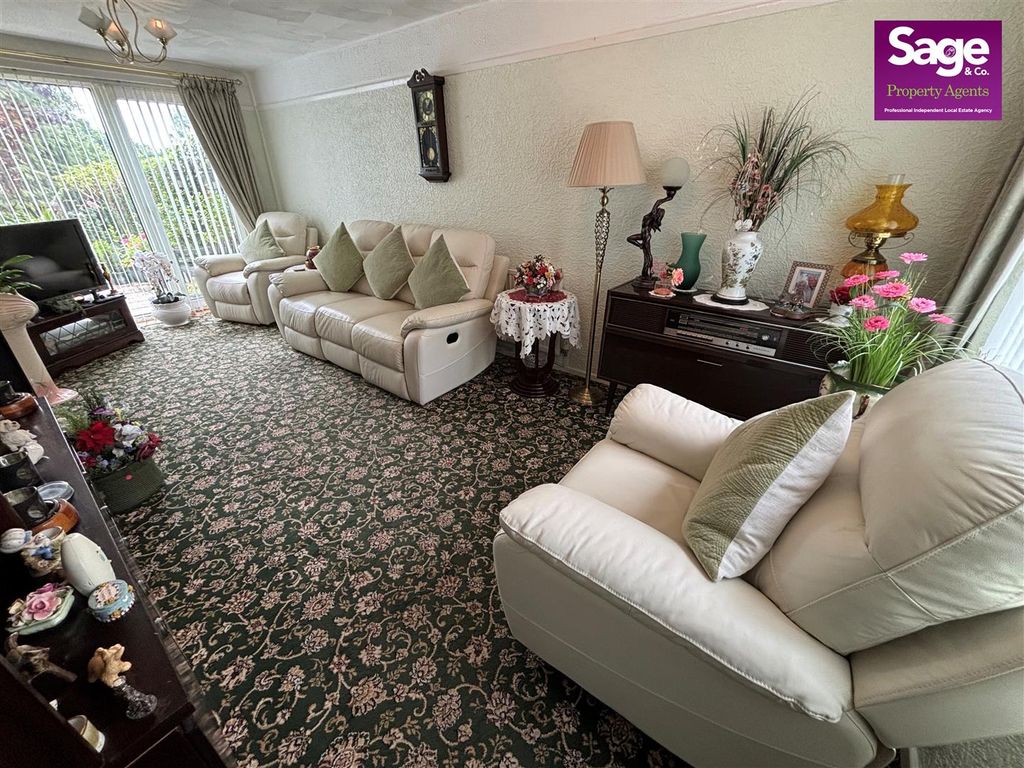 Property photo 2 of 36 4 (1).Jpg