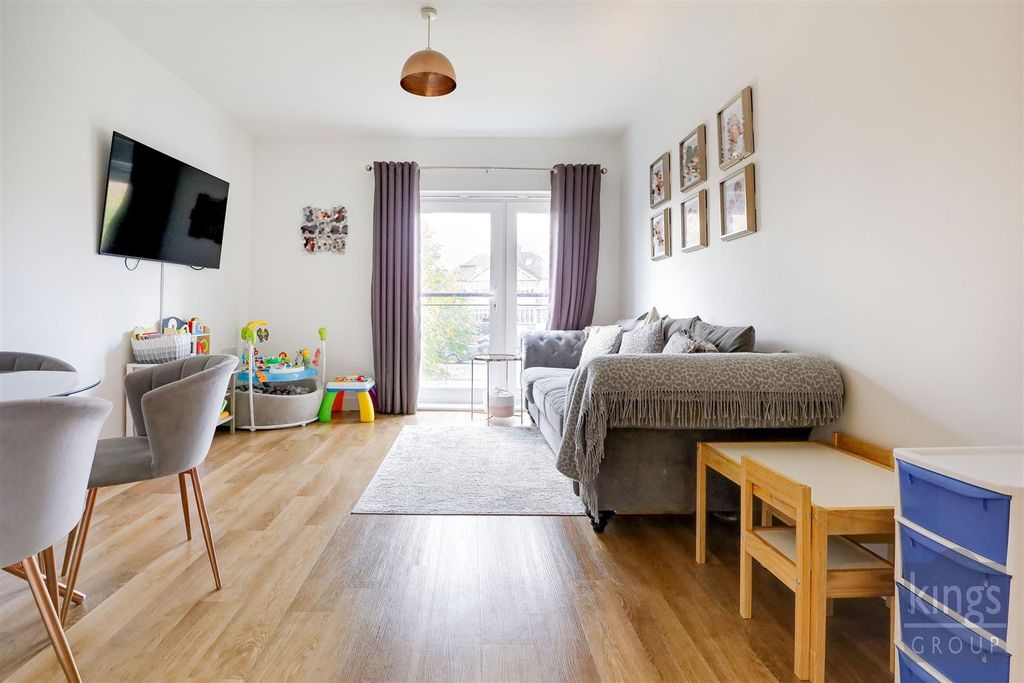 Property photo 3 of 15