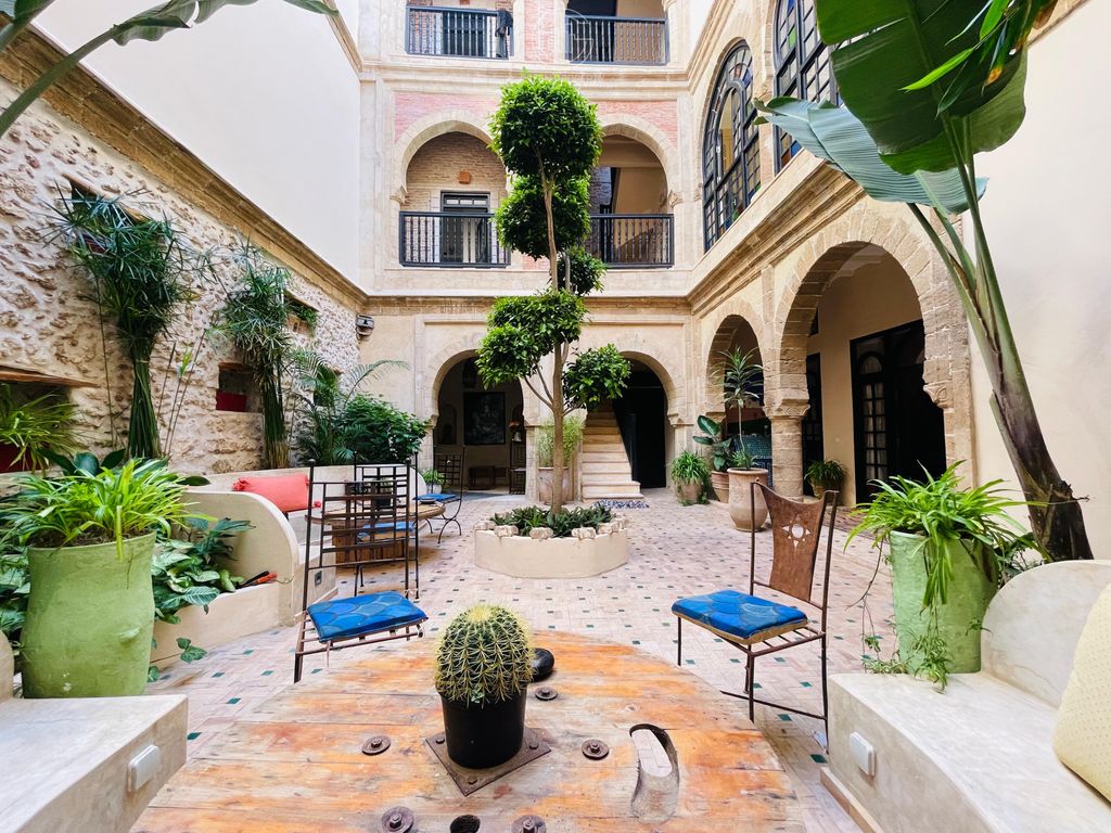 Property photo 1 of 35