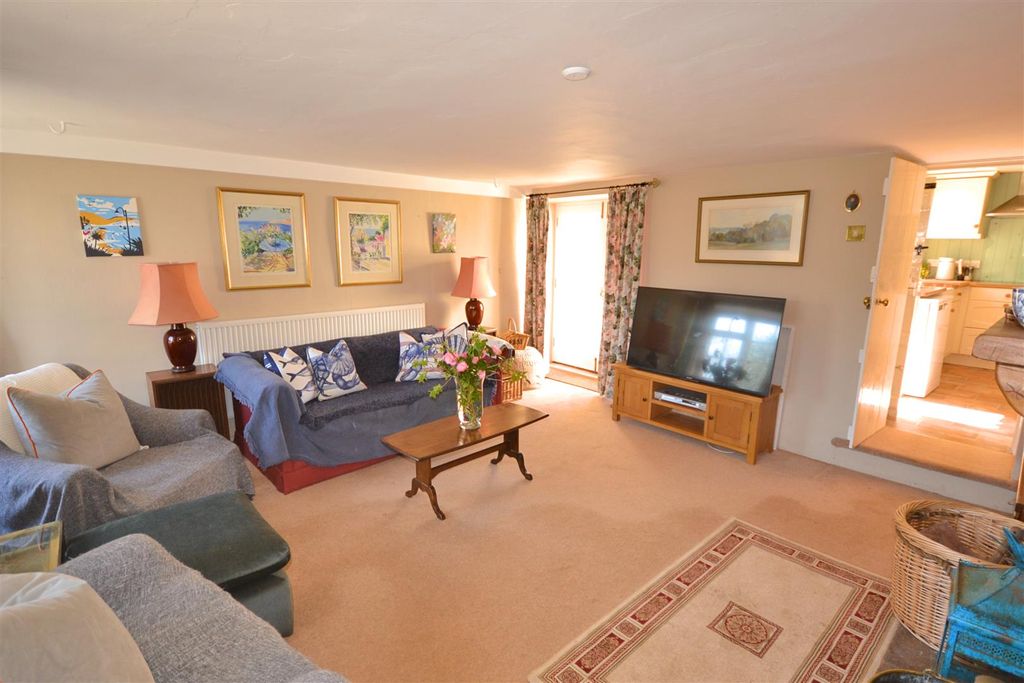 Property photo 2 of 16 5 (34).Png
