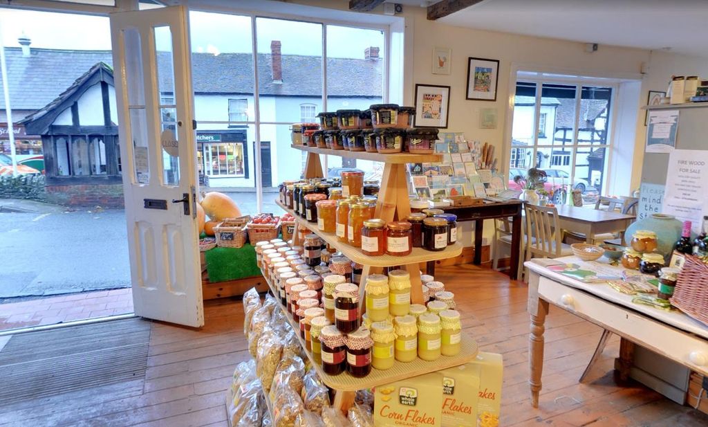 Property photo 2 of 15 Shop Area