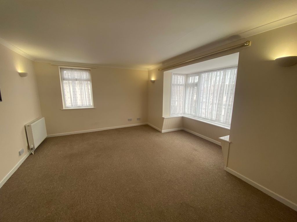 Property photo 2 of 10 Photo 4