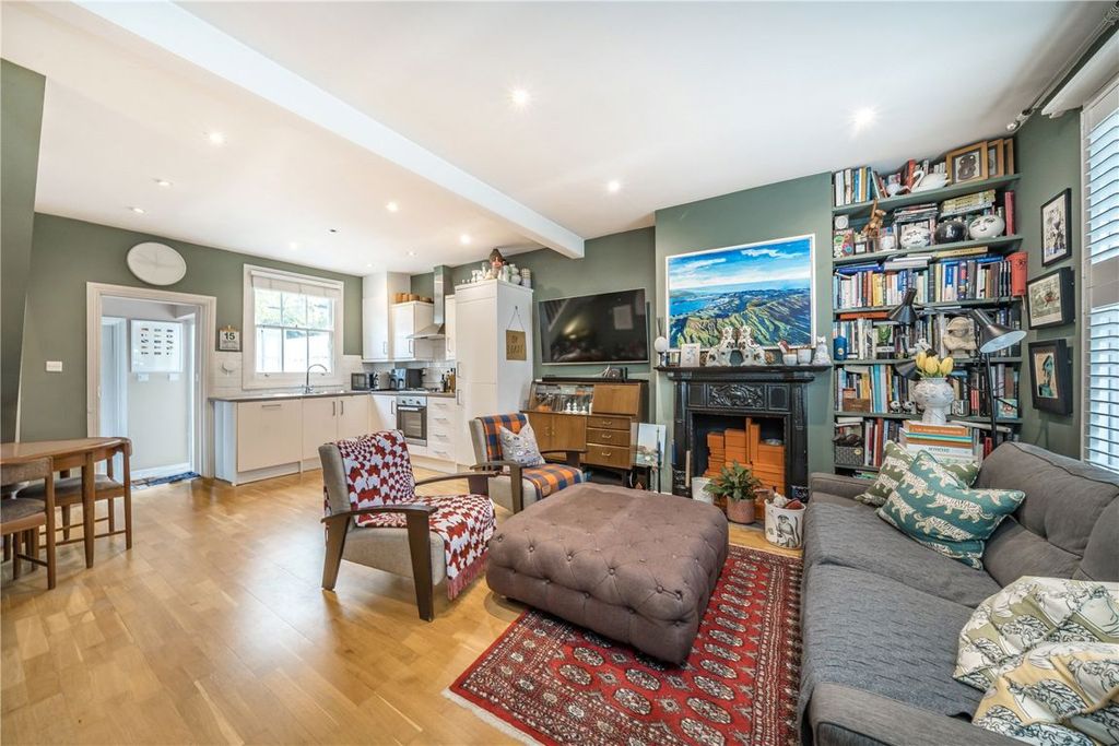Property photo 2 of 7