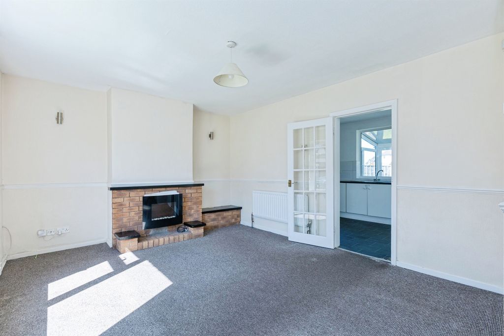 Property photo 2 of 16