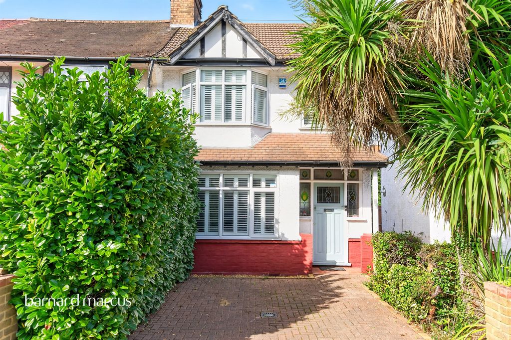 Property photo 1 of 28