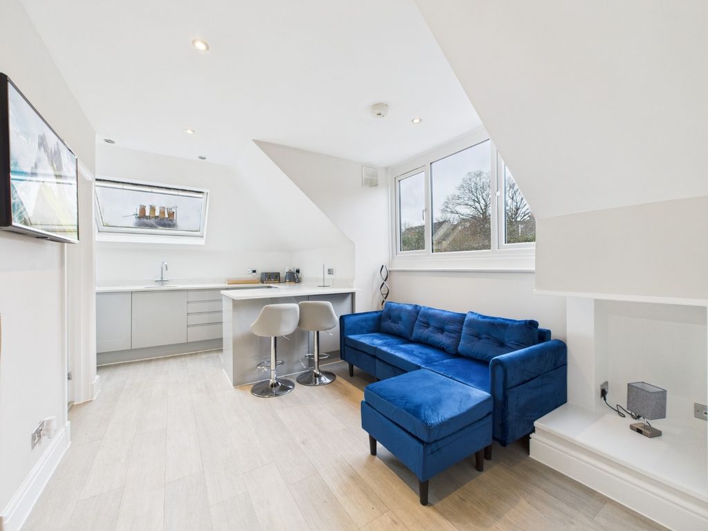 Property photo 2 of 8 1421653