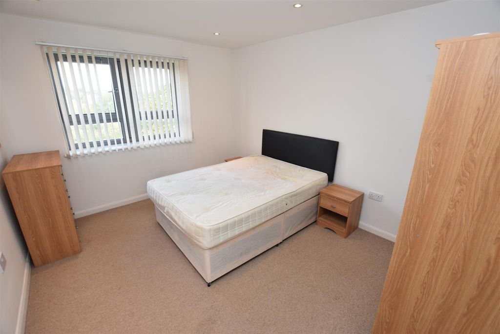 Property photo 3 of 12 2117854