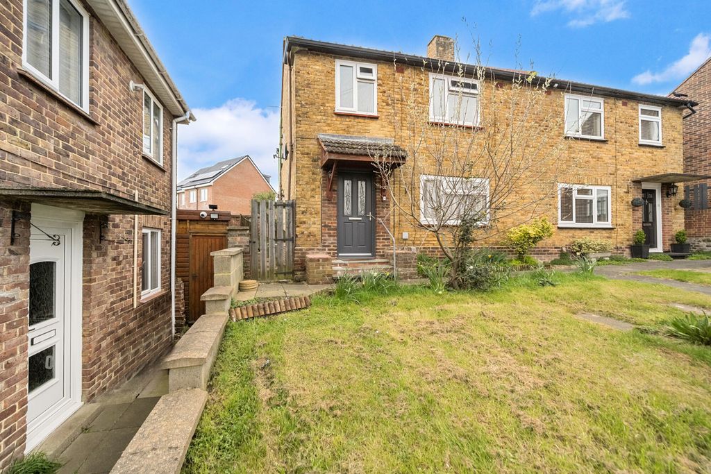 Property photo 1 of 17 External