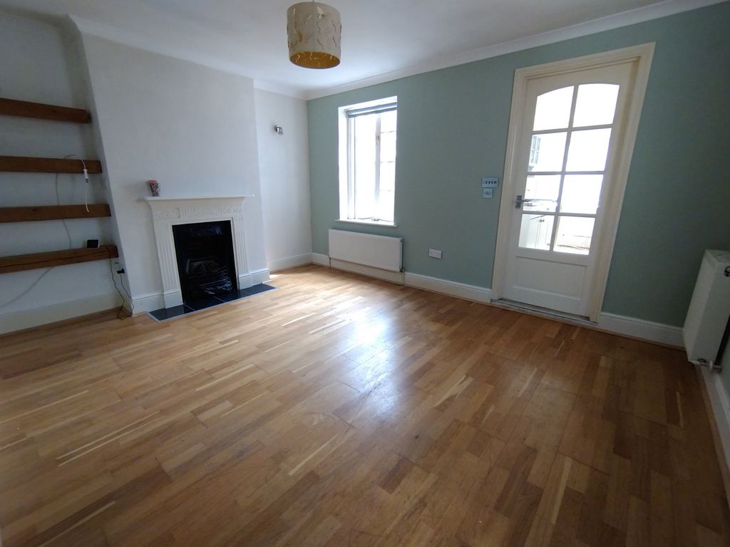 Property photo 3 of 9 Picture No. 12