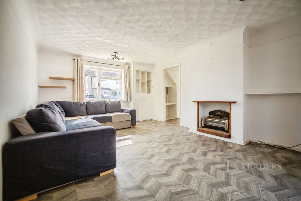 Property photo 3 of 21 Pbox-Img.Jpg