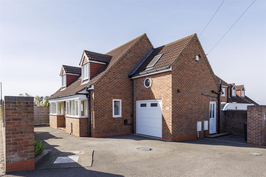 Property photo 1 of 36 Cherry_Lodge_35.Jpg