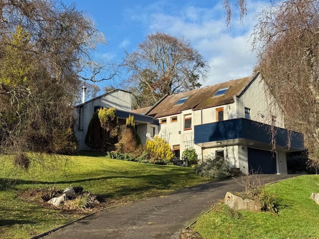 Property photo 1 of 55