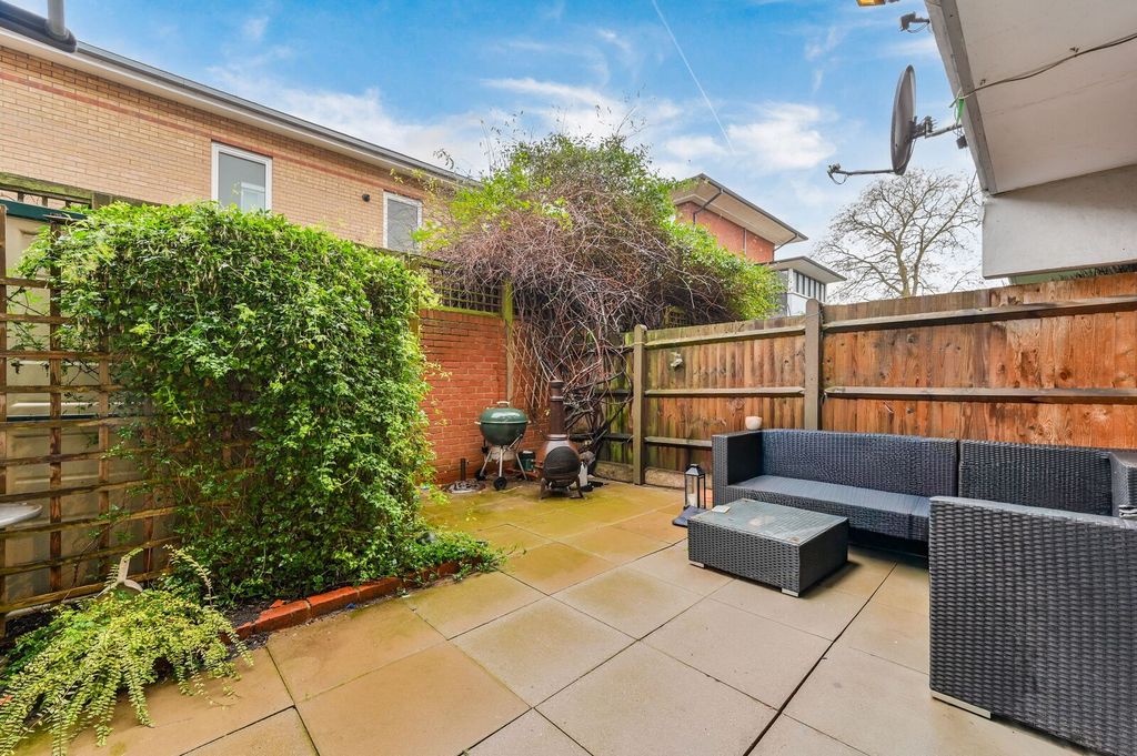 Property photo 3 of 16