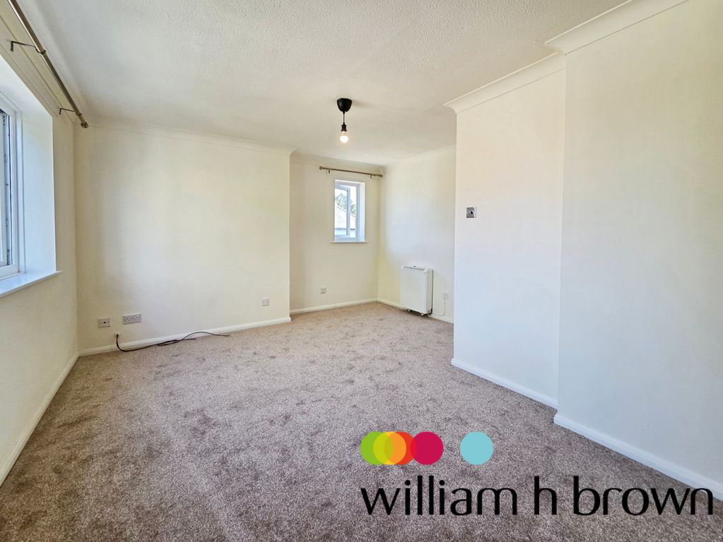 Property photo 2 of 9 Front