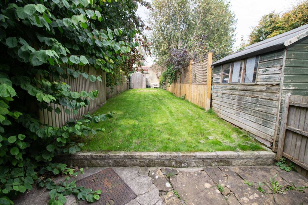 Property photo 2 of 8