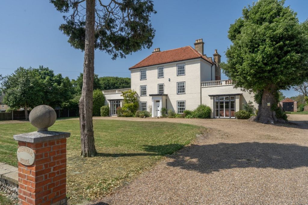 Property photo 1 of 38