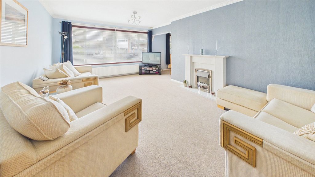 Property photo 3 of 23 Picture No. 35