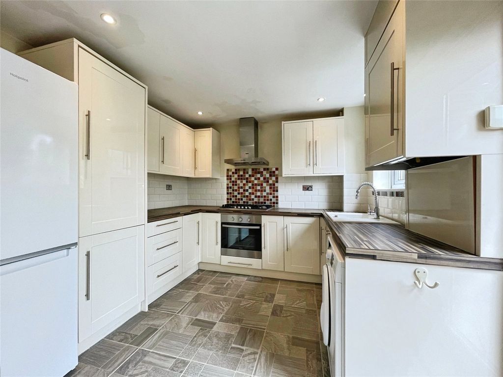 Property photo 3 of 12 Picture No. 02