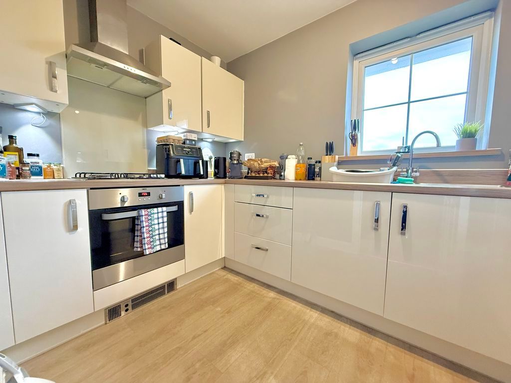 Property photo 2 of 13 Kitchen