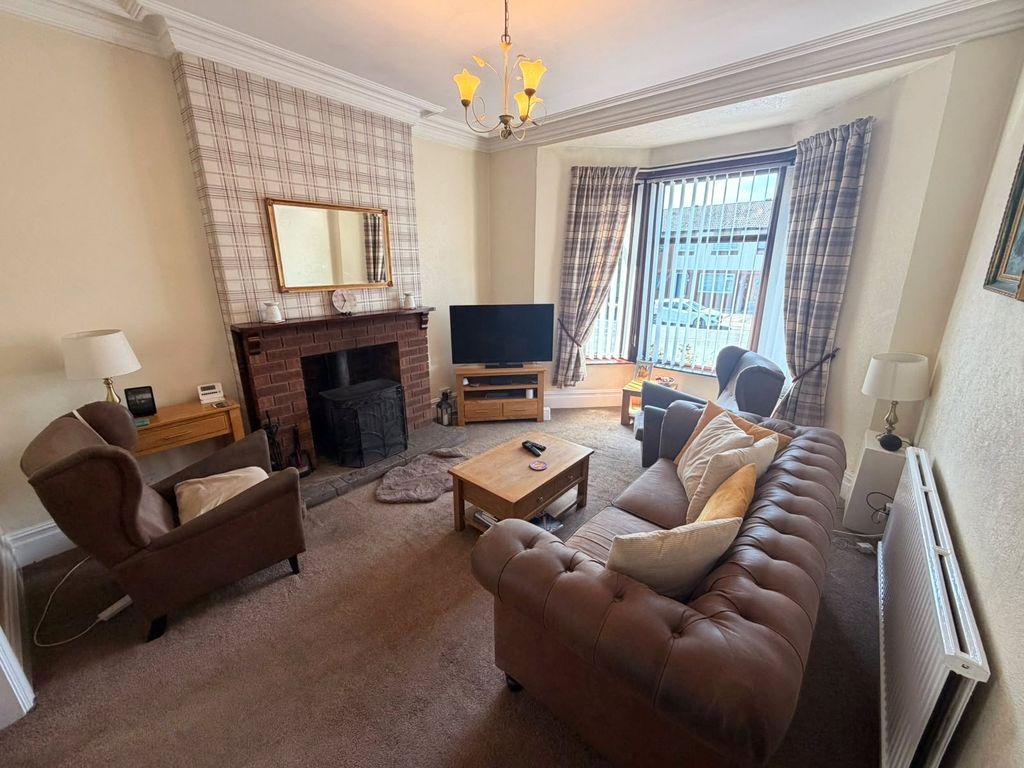 Property photo 2 of 22 Picture No. 15