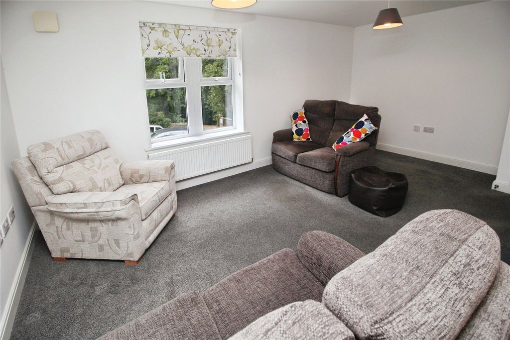 Property photo 3 of 11 Picture No. 10