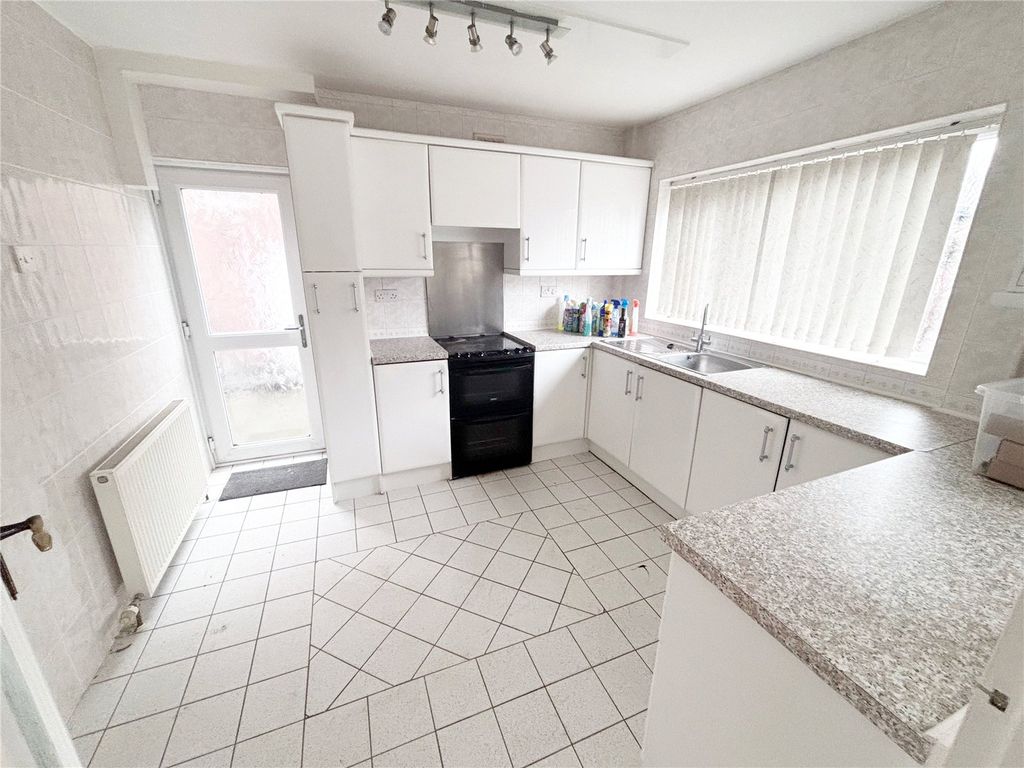 Property photo 3 of 18 Picture No. 05