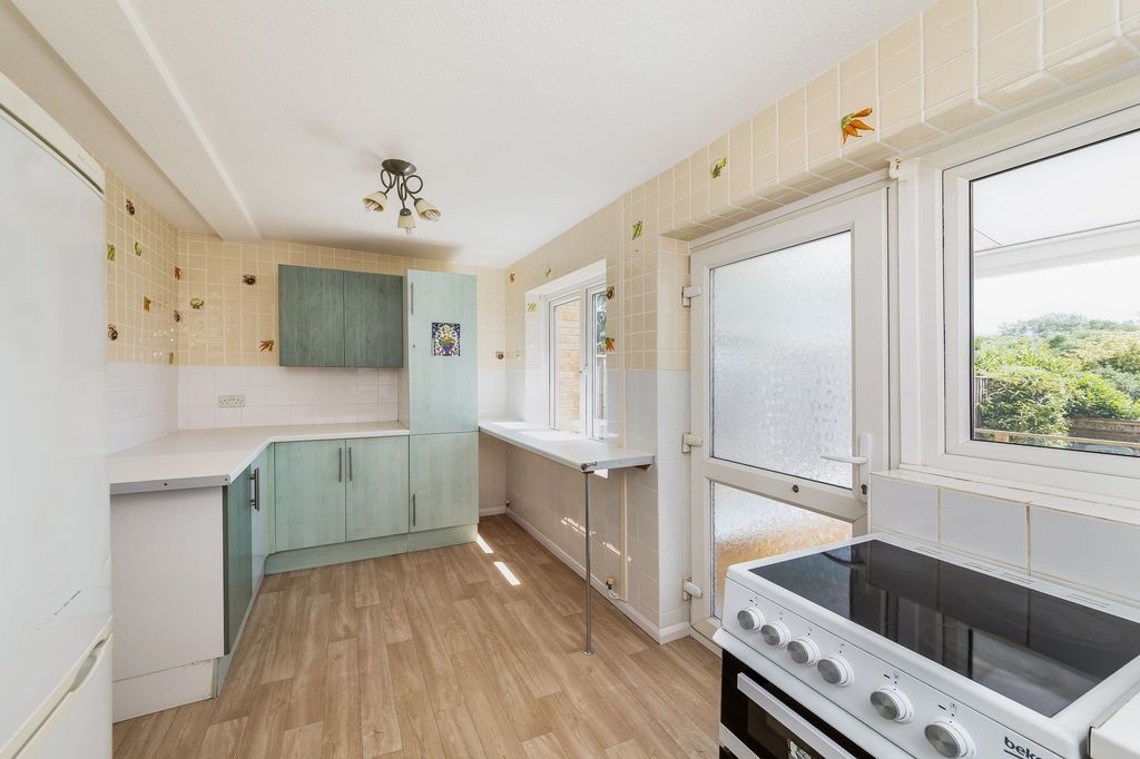 Property photo 3 of 19