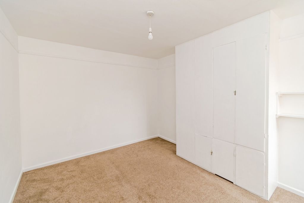 Property photo 3 of 16 Photo